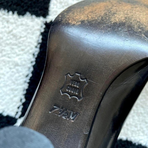 Vintage Enzo Angiolini Leather Heels - Picture 4 of 4